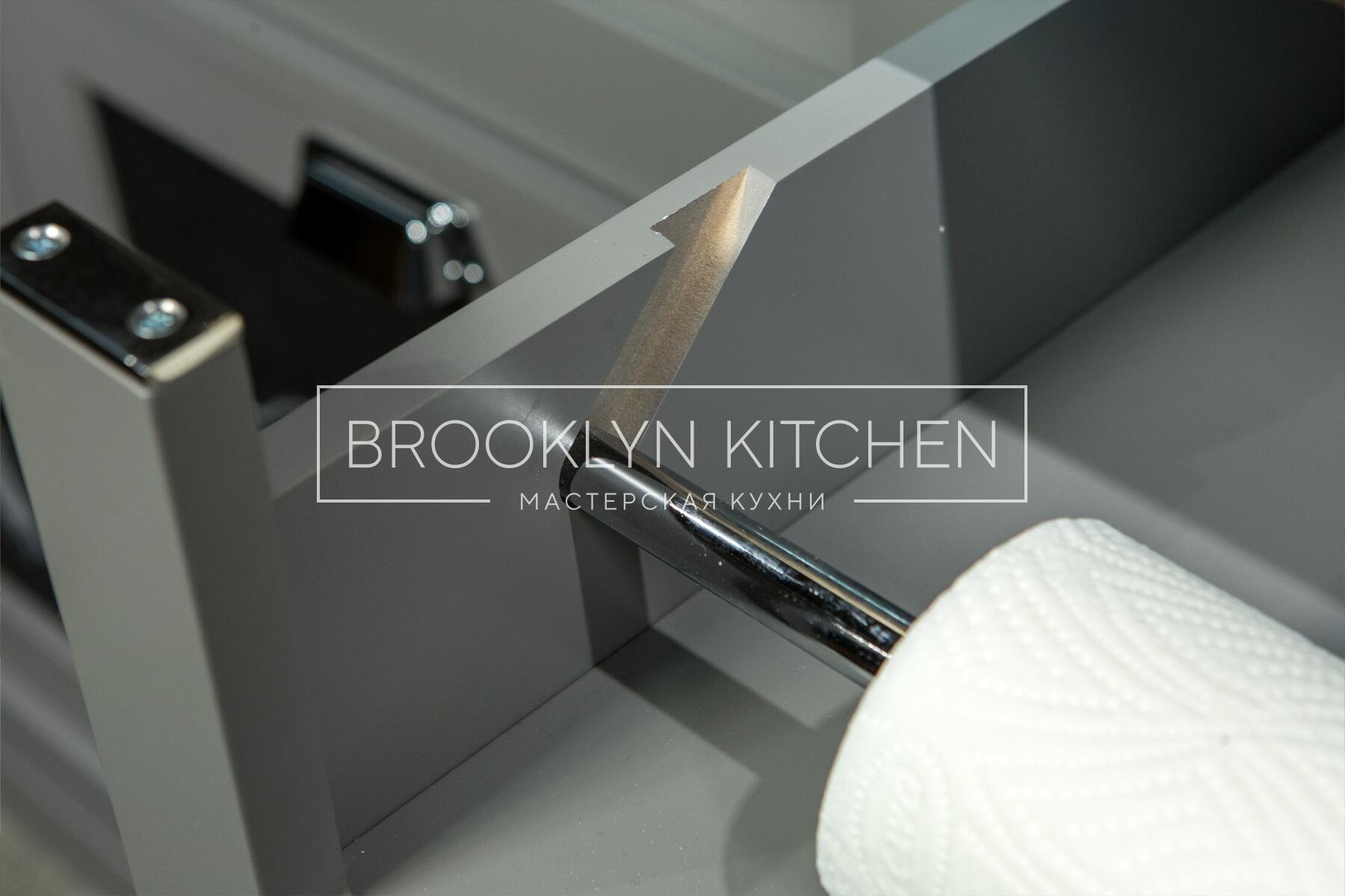 Многофункциональный остров с фасадами под эмалью и подсветкой