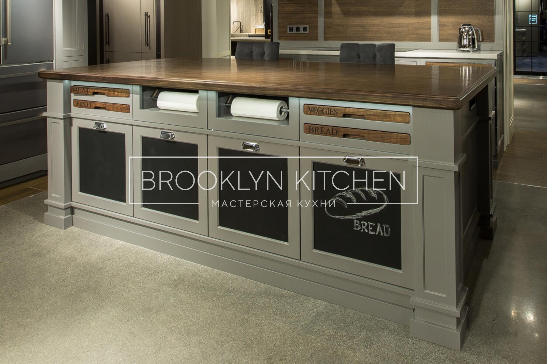 Многофункциональный остров с фасадами под эмалью и подсветкой