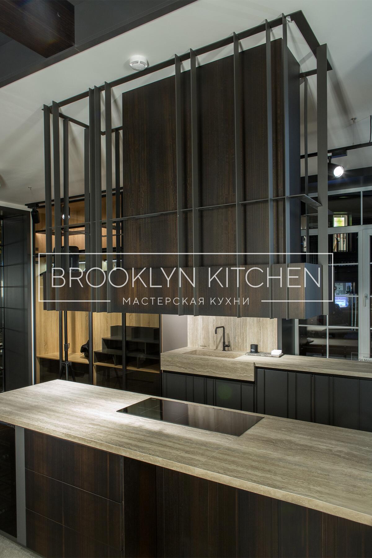 Многофункциональный остров с фасадами под эмалью и подсветкой