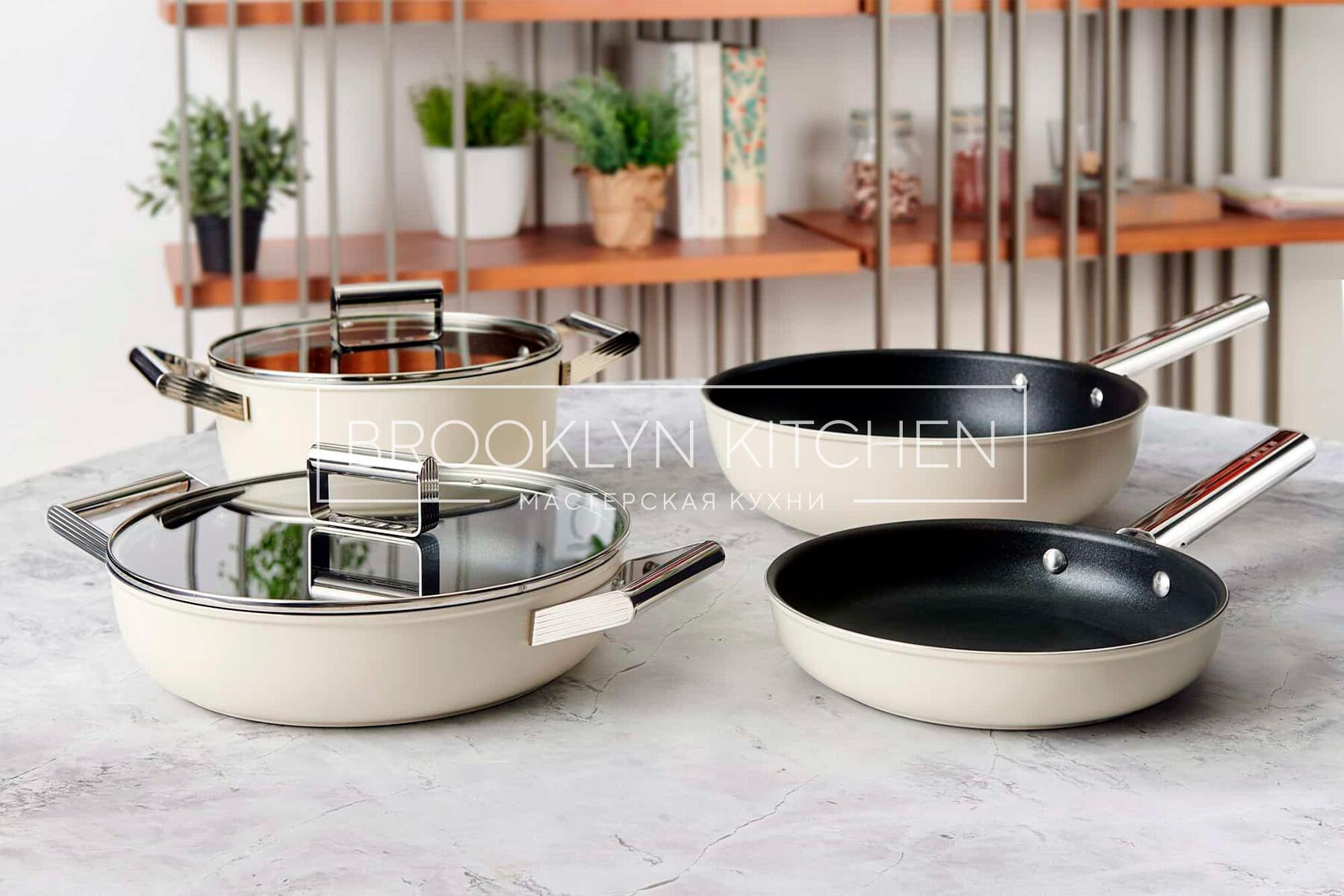 Многофункциональный остров с фасадами под эмалью и подсветкой